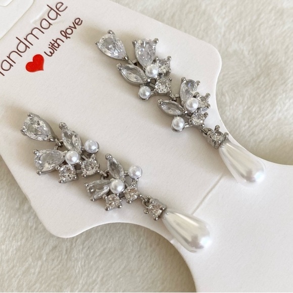 Pearl Diamond Silver Dangle Drop Earrings Bridal - Picture 8 of 8